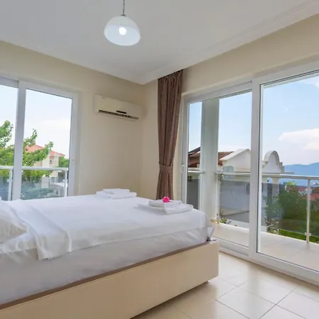 Вилла Region Random Villas By Lookbookholiday *
