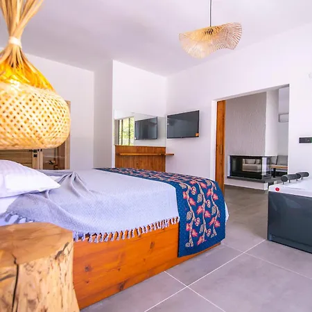 Region Random Villas By Lookbookholiday Villa *
